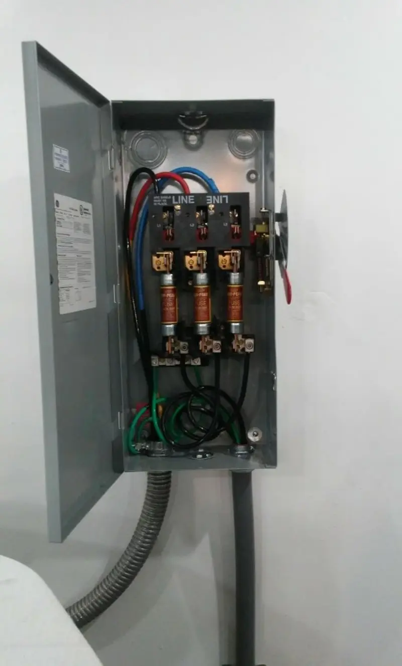 Three-phase disconnect switch installed for Smoke Detector Installation in Lower Nazareth